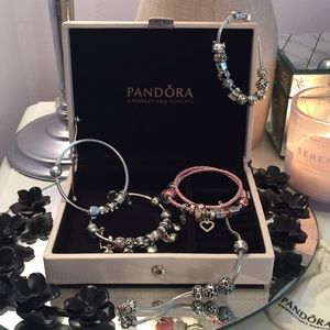 Pandora 🌸